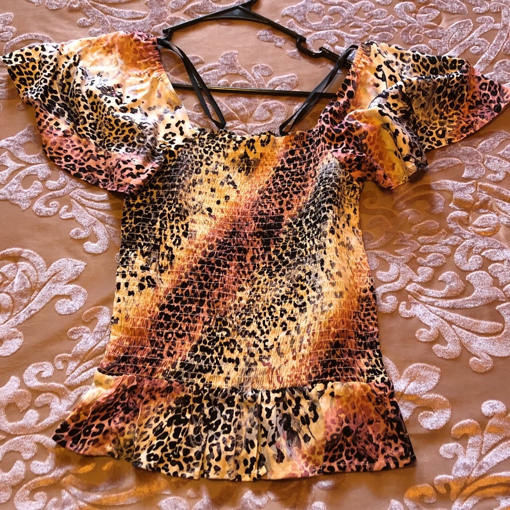Junior top, size small. NWOT